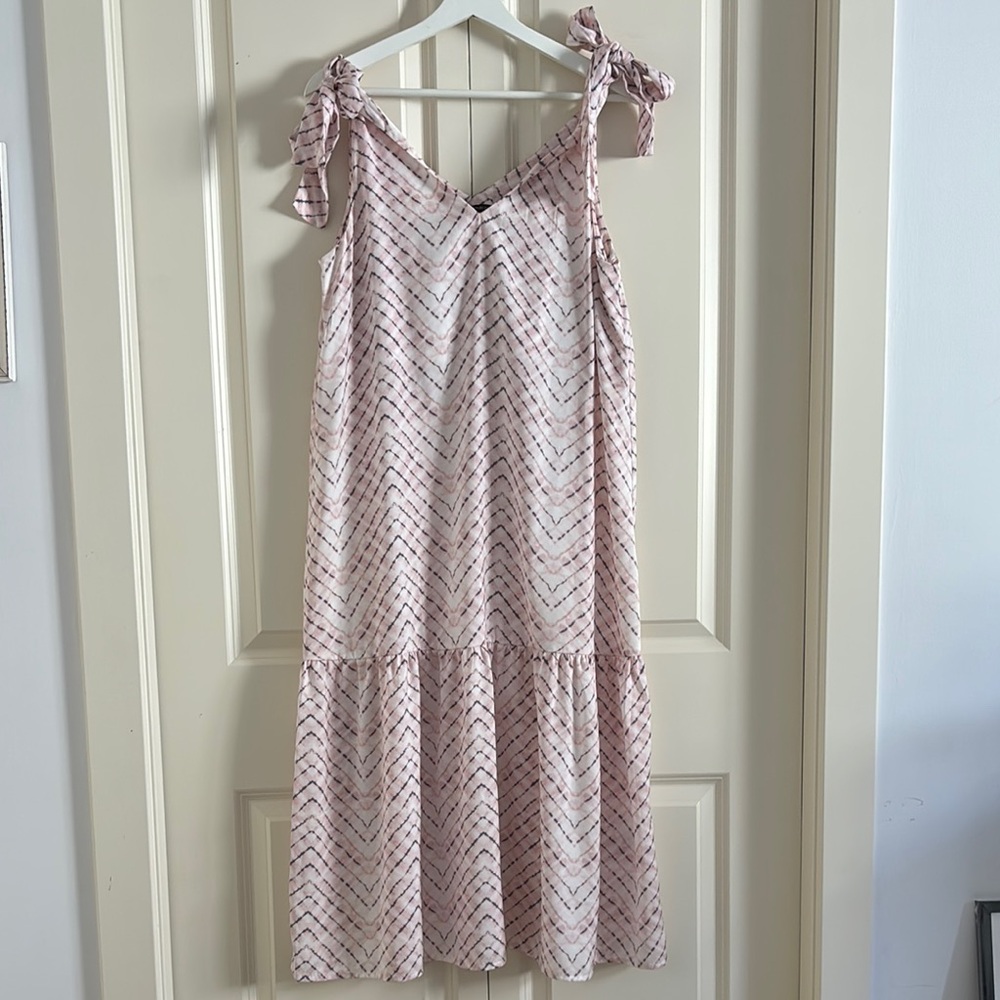 Banana Republic Pink and White Patterned Dress